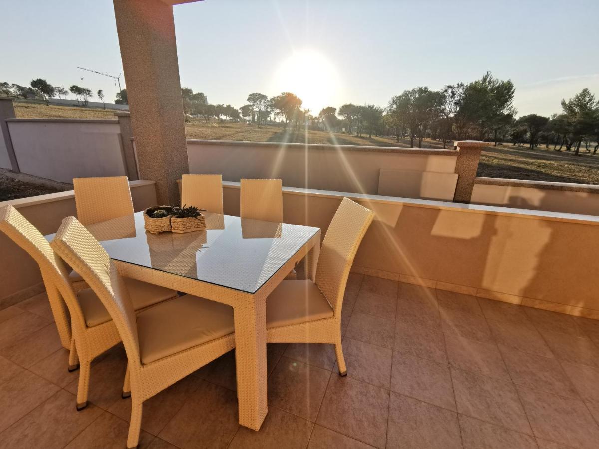 Casa Matea - 90 M From The Sea, New Private Swimming Pool Apartman Póla Kültér fotó