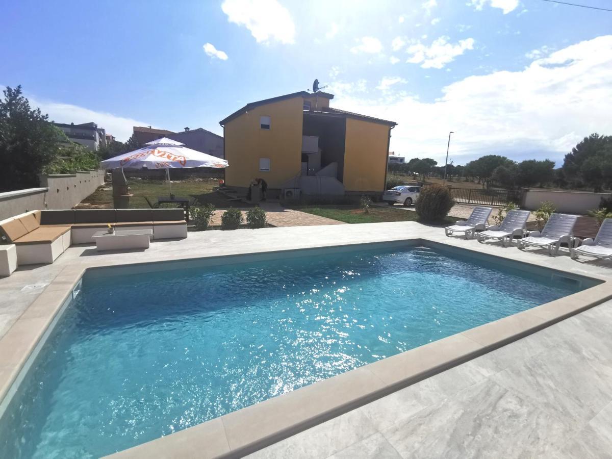 Casa Matea - 90 M From The Sea, New Private Swimming Pool Apartman Póla Kültér fotó
